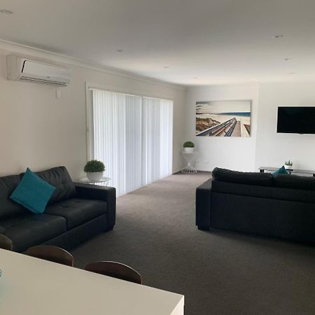 The Oaks Hotel Motel Albion Park المظهر الخارجي الصورة