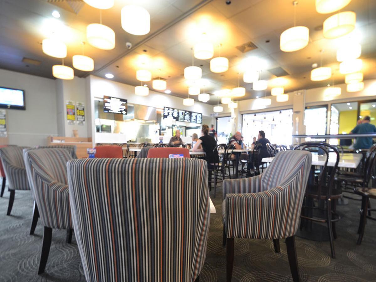 The Oaks Hotel Motel Albion Park الغرفة الصورة