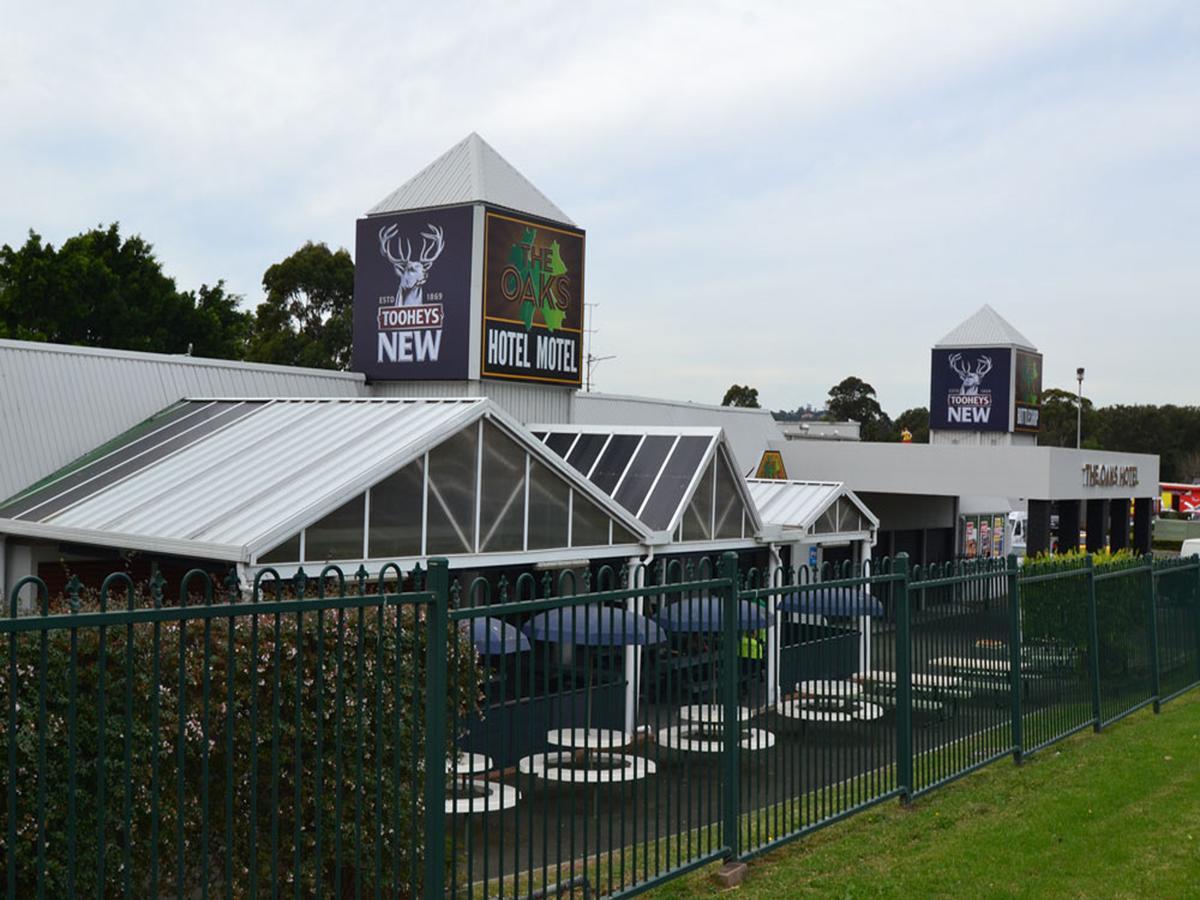 The Oaks Hotel Motel Albion Park المظهر الخارجي الصورة