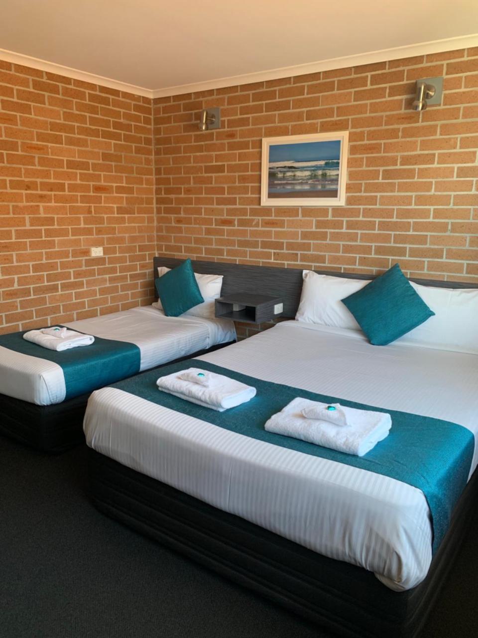The Oaks Hotel Motel Albion Park المظهر الخارجي الصورة