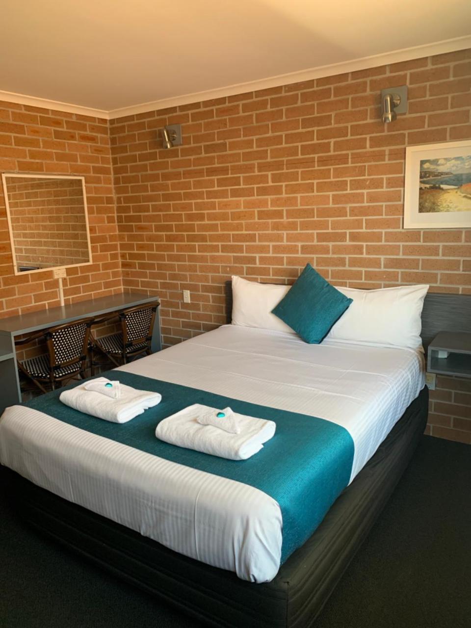 The Oaks Hotel Motel Albion Park المظهر الخارجي الصورة