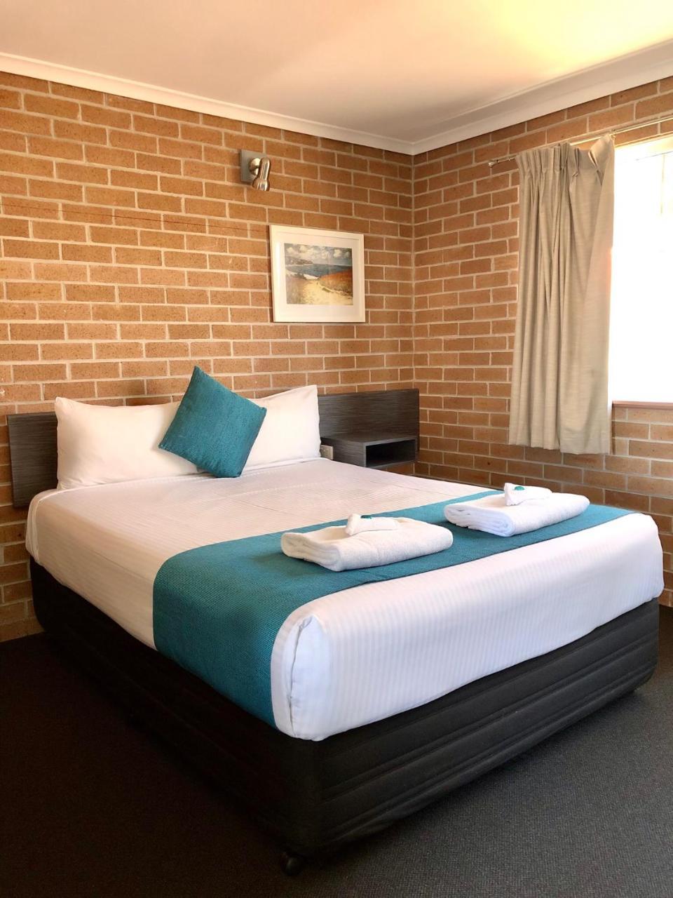 The Oaks Hotel Motel Albion Park المظهر الخارجي الصورة